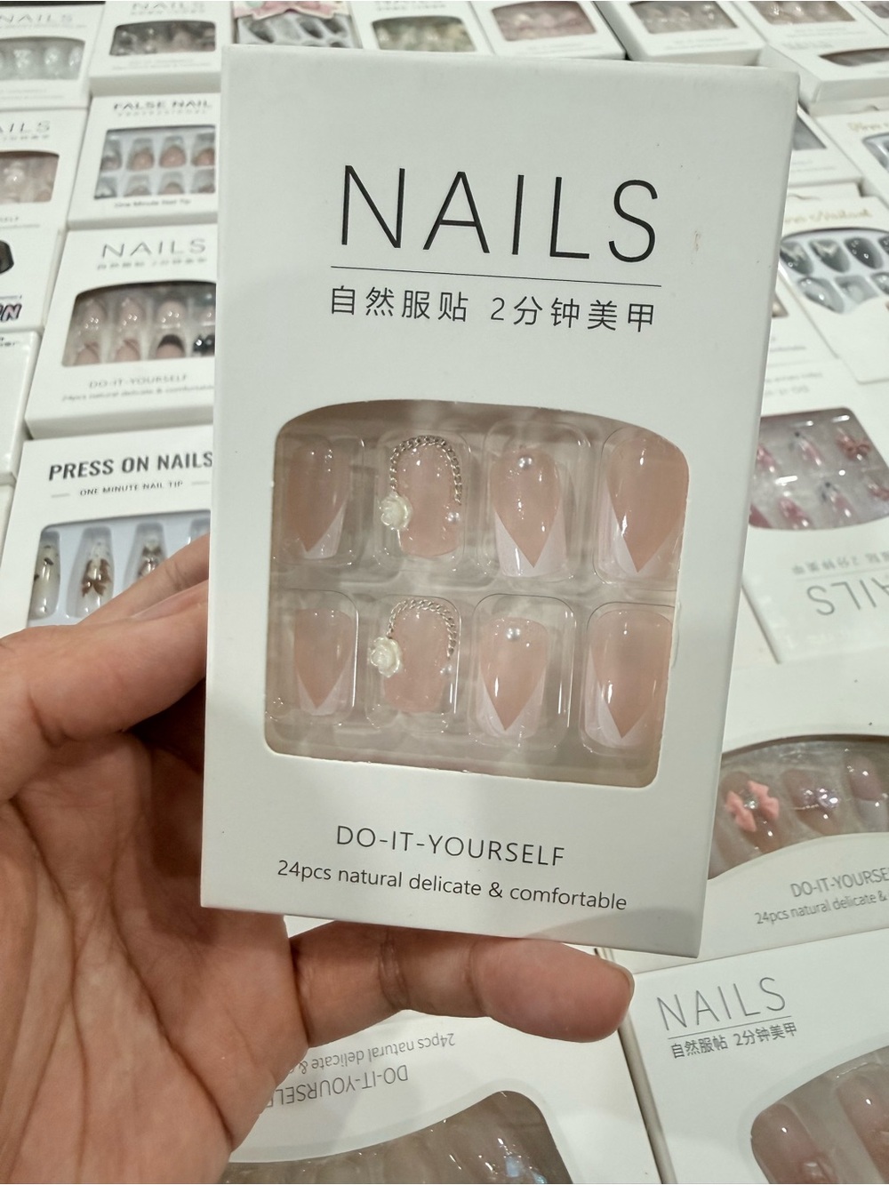 Do-It-Yourself Press-On Nails in Light Pink (24 PCS)